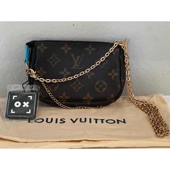 Louis Vuitton Mini Pochette Accessoires Monogram Vivienne  Louis Vuitton Mini Pochette – Vivienne Tokyo Edition